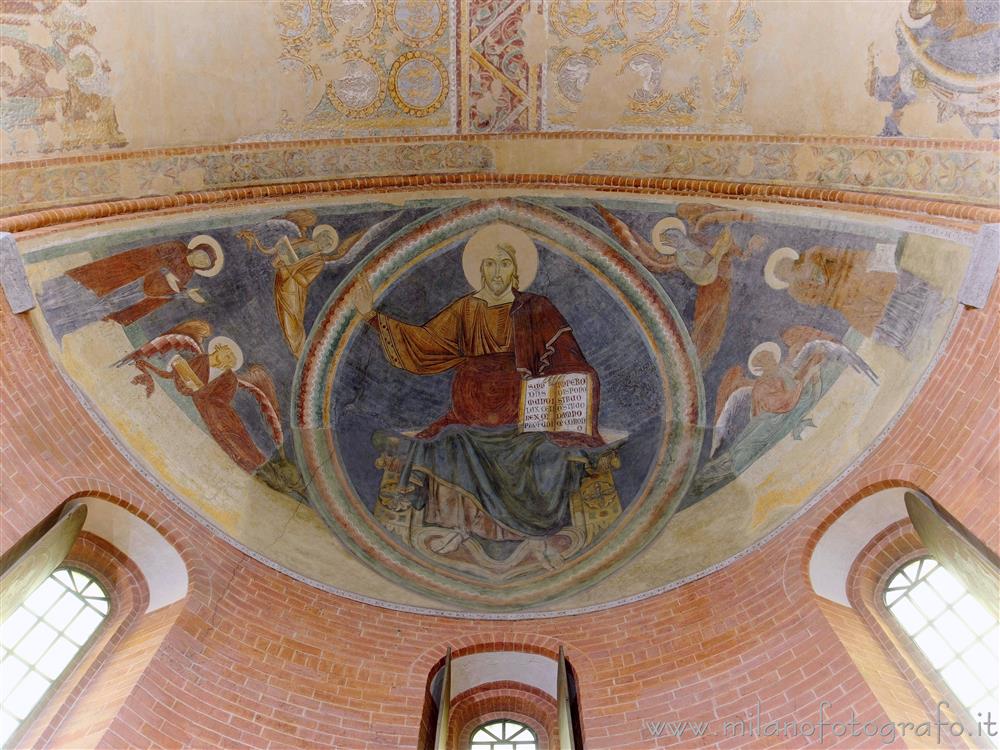 Milano - Catino absidale della Chiesa di Santa Maria Rossa in Crescenzago